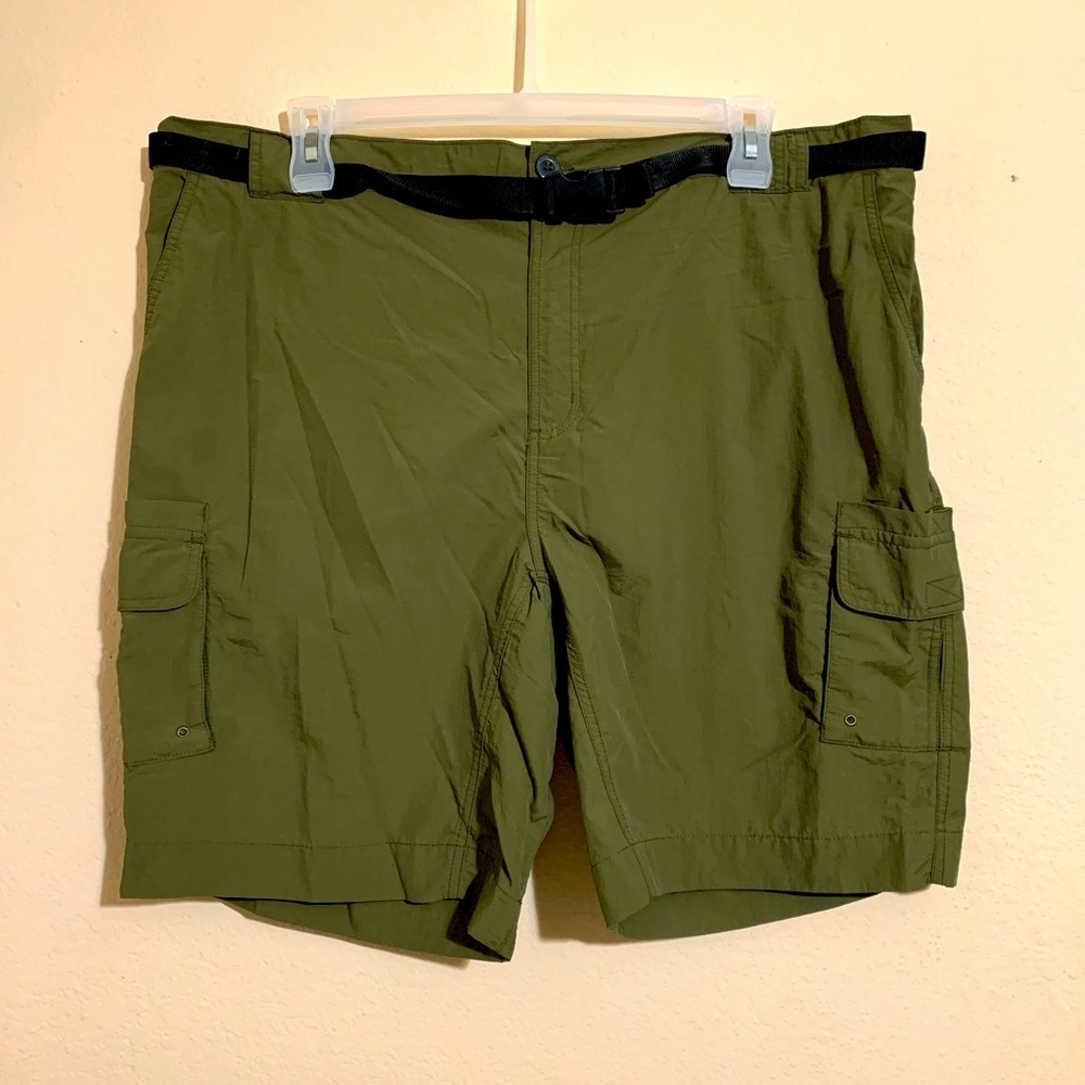 Magellan Outdoors Fish Gear Men’s Cargo Shorts Size 2XL - lightweight